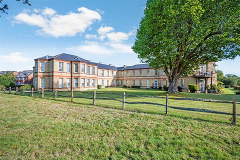 2 bedroom flat for sale, Horton Crescent, Epsom