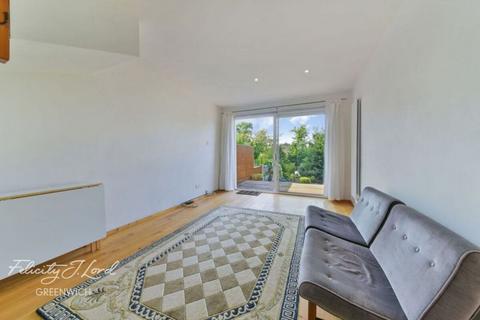 29 Rangers Square, London, SE10 8HR