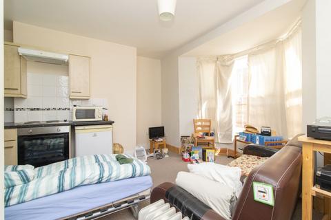 1 bedroom apartment for sale, Trinity Square, Margate, CT9