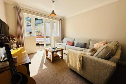 25 Devonshire Rise, Tiverton, EX16 4QR