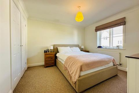 25 Devonshire Rise, Tiverton, EX16 4QR