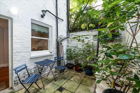 2 bedroom apartment to rent, 5 Campden Grove, Notting Hill, W8