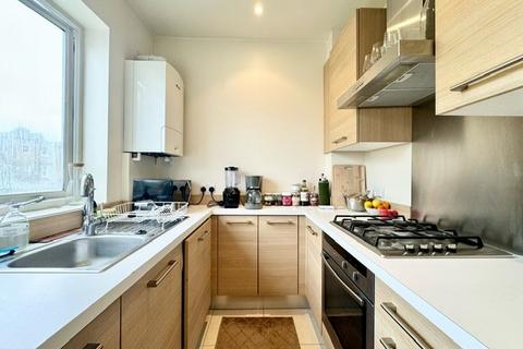 2 bedroom apartment to rent, Fulham Park Gardens, London SW6