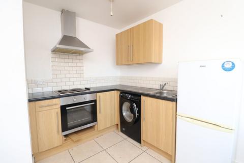 1 bedroom property to rent, Redcourt, Athlone Grove, Leeds, LS12