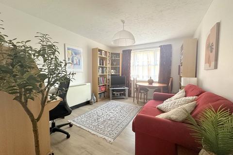 1 bedroom ground floor flat for sale, Stapleford Close, Chelmsford, CM2