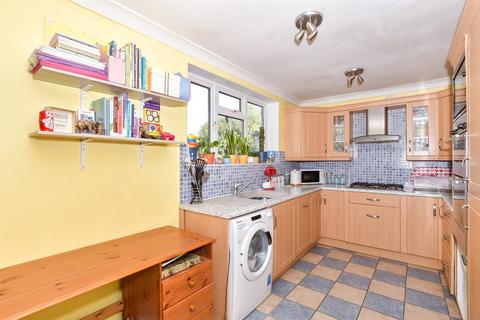 47 Captains Close, Sutton Valence, Maidstone, ME17 3BA