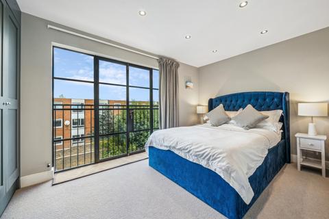 74 Wilna Road, London, SW18 3BA