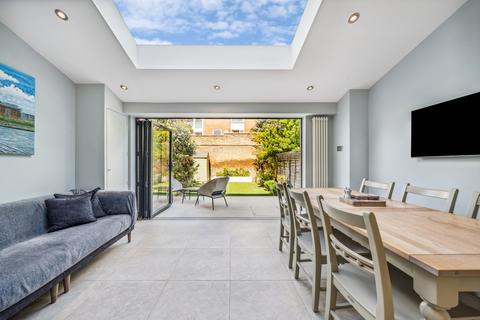 74 Wilna Road, London, SW18 3BA