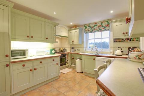 3 bedroom terraced house for sale, Mews Cottage, Church Lane, Broxbourne