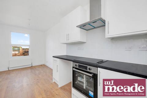 2 bedroom flat to rent, Mile End Road, Mile End, E3