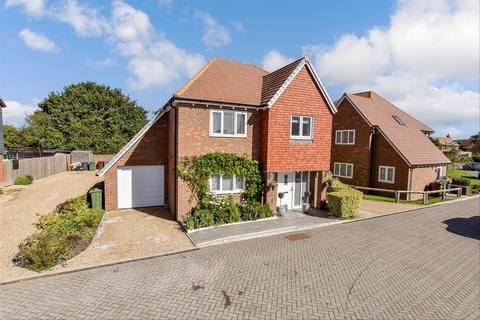 3 bedroom detached house for sale, Kings Close, Ashford, Kent