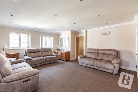 93a Betterton Road, Rainham, RM13 8ND