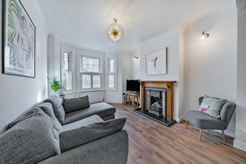 17 Datchet Road, London, SE6 4BX