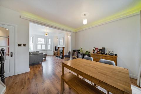 17 Datchet Road, London, SE6 4BX