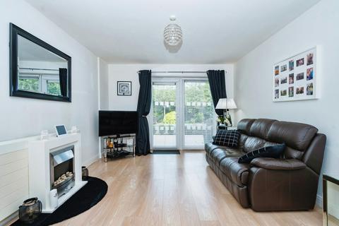 2 bedroom flat for sale, Heyeswood, Haydock, WA11