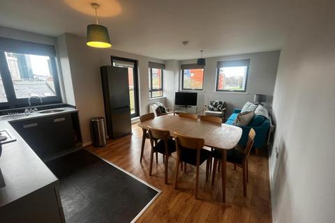 2 bedroom flat to rent, Citygate 3 , 5 Blantyre Street, Manchester M15 4JJ