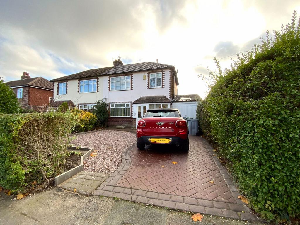 Oak Grove, Poynton, Stockport, SK12 1AE 3 bed semidetached house to