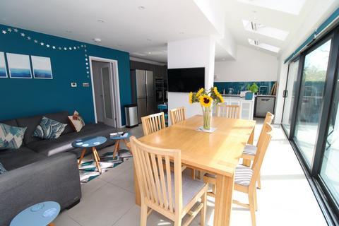 31 Cheriton Avenue, Bromley, BR2 9DL