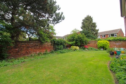 2 bedroom retirement property for sale, Riddell Gardens, Baldock, SG7
