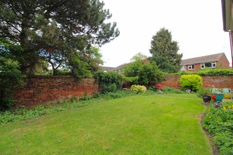 2 bedroom retirement property for sale, Riddell Gardens, Baldock, SG7