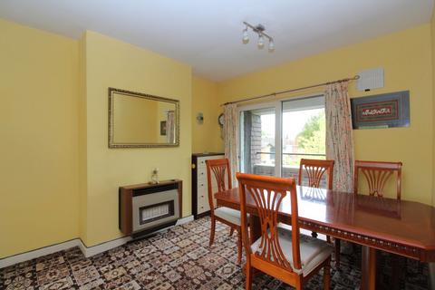 2 bedroom retirement property for sale, Riddell Gardens, Baldock, SG7