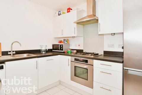 2 bedroom apartment to rent, Kiln House, Fosters Place, RH19