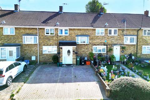 3 bedroom terraced house for sale, Nether Priors, Basildon, Essex, SS14