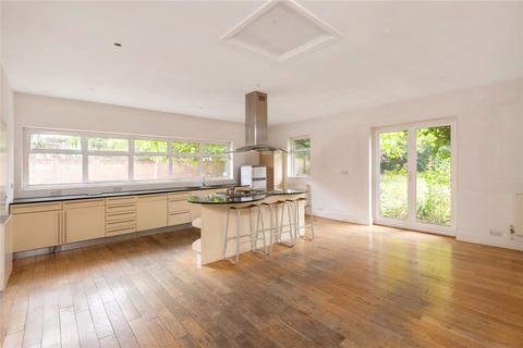84 Rathmell Drive, London, SW4 8JW
