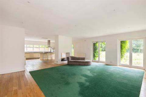 84 Rathmell Drive, London, SW4 8JW