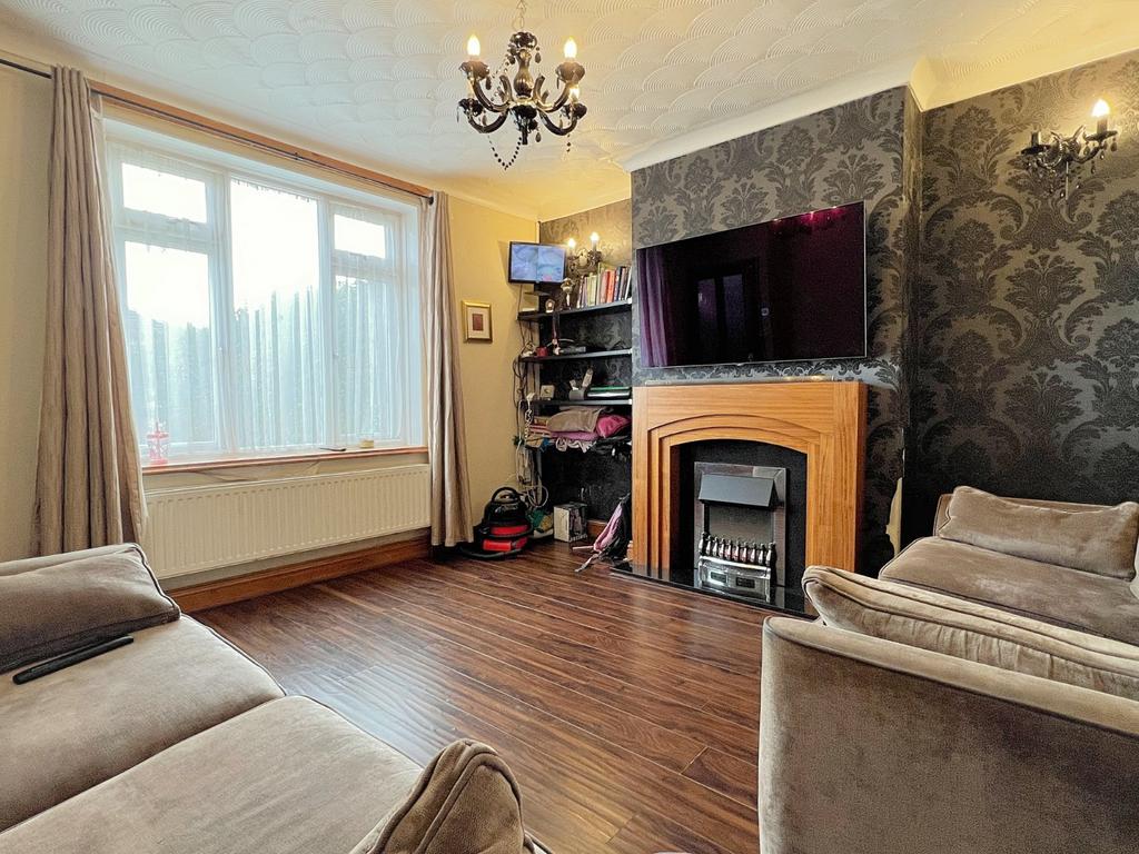 Roy Road, Bradford, West Yorkshire, BD6 3 bed terraced house for sale