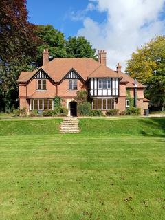 5 bedroom country house to rent, Main Road, BH20