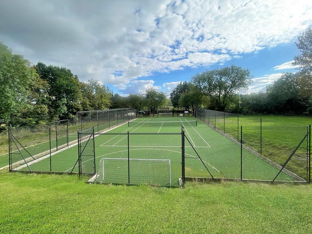 Ashley village tennis courts