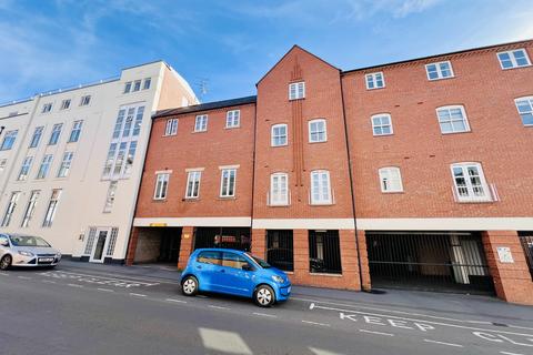 2 bedroom apartment to rent, Windsor Street, Leamington Spa CV32