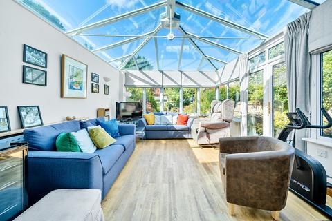 42 Milner Road, Kingston Upon Thames, KT1 2AU