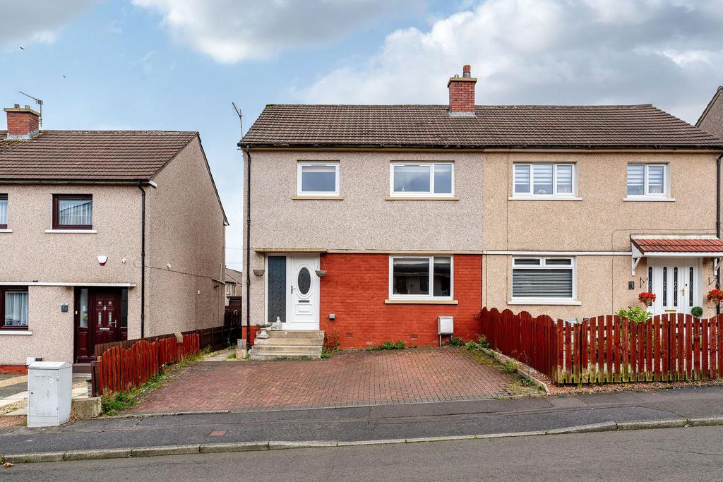 Hunter Grove, Bathgate EH47 3 bed property for sale £145,000