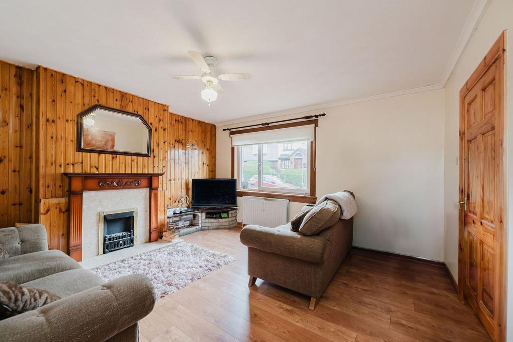 Hunter Grove, Bathgate EH47 3 bed property for sale £145,000