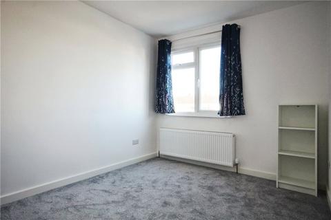 3 bedroom semi-detached house to rent, Roakes Avenue, Surrey KT15