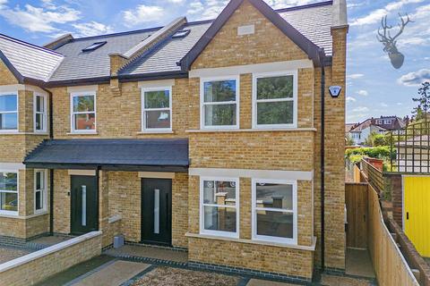 4 bedroom house for sale, Connaught Avenue, Chingford E4