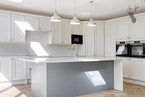 67a Connaught Avenue, London, E4 7AP