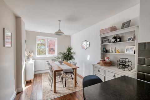 38 Meadow Road, Worcester, WR3 7PP
