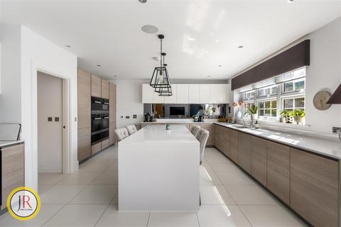 undefined, Canton Close, Goffs Oak