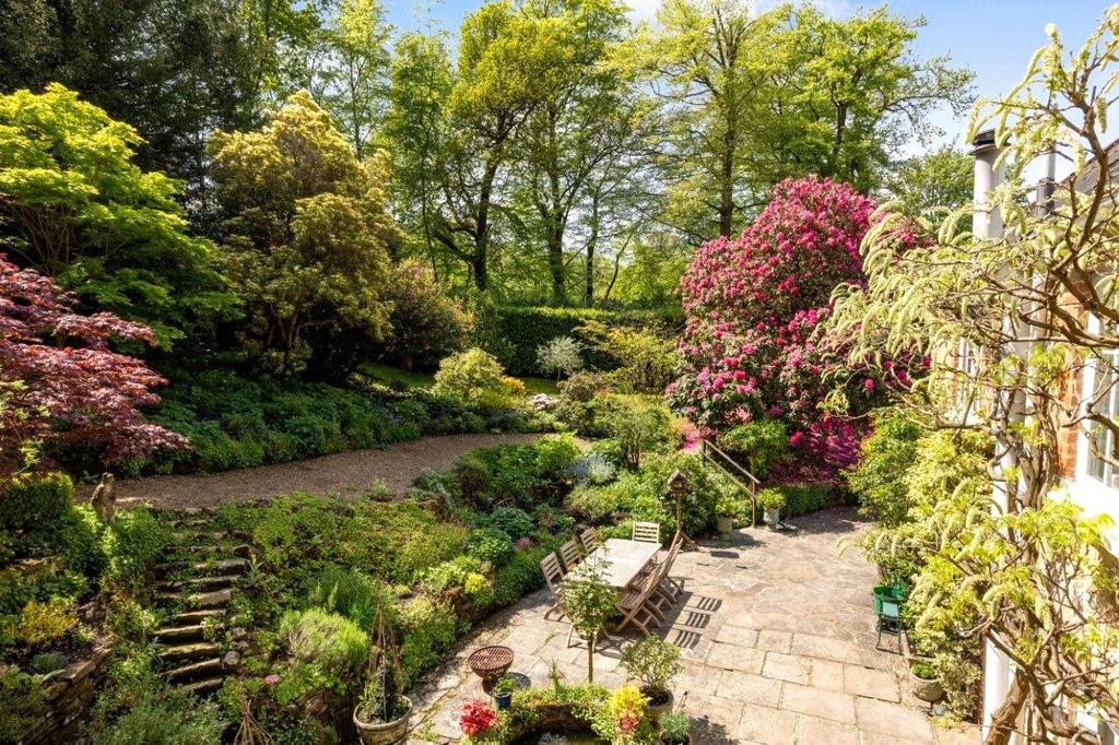 Garden &amp; Terrace