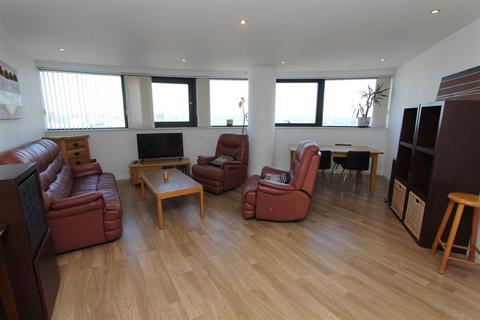 2 bedroom flat to rent, Bridgewater Place, Water Lane