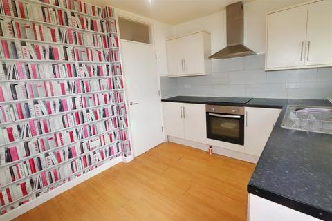 2 bedroom flat for sale, Barnet Lane, Elstree, Borehamwood