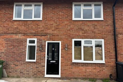 3 bedroom terraced house to rent, Newtown Road, Nuneaton