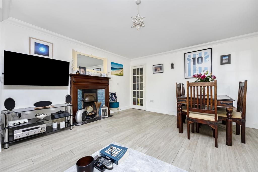 Living/Dining Room