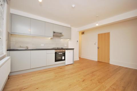 1 bedroom flat to rent, Grove Vale East Dulwich SE22