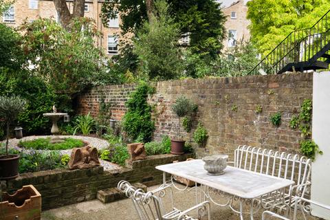 1 bedroom ground floor flat for sale, Cleveland Road, London N1