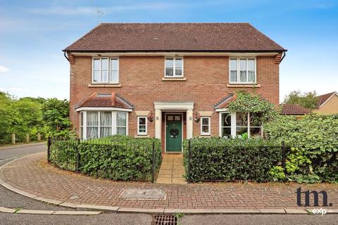 4 bedroom link detached house for sale, Coopers Crescent, Braintree CM77