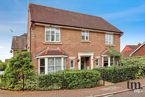 4 bedroom link detached house for sale, Coopers Crescent, Braintree CM77